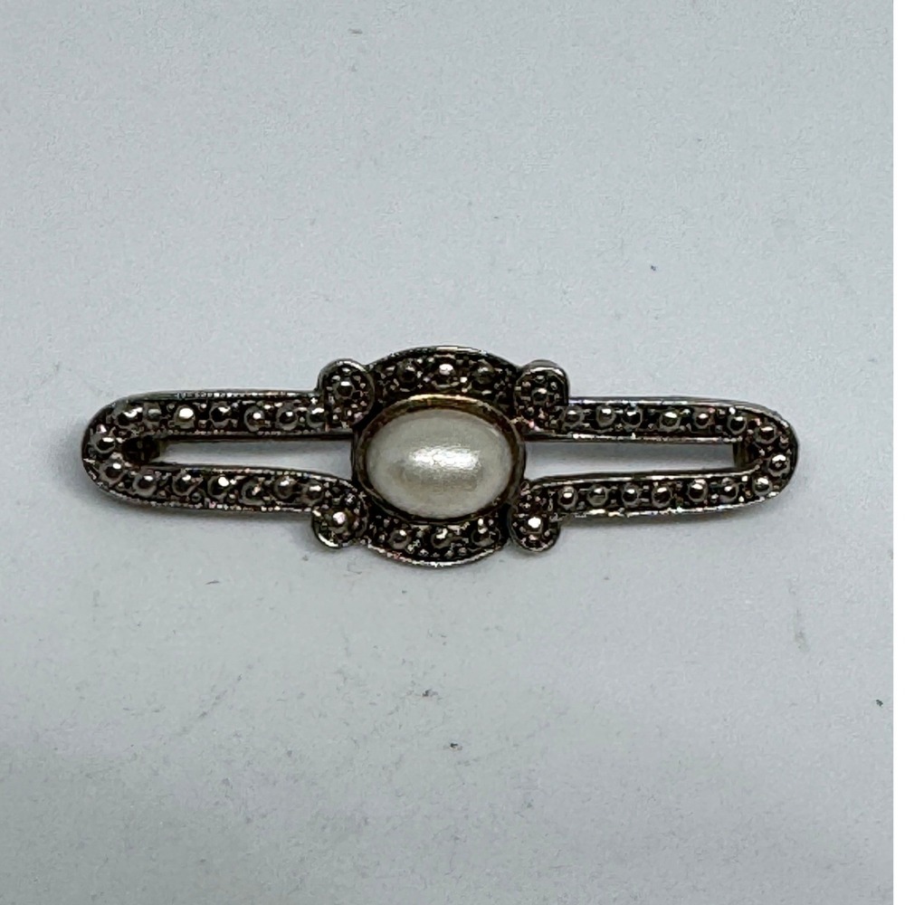 Vintage Silver Tone Marcasite Style Faux Pearl Bar Brooch Art Deco Pin 1.5 Inch